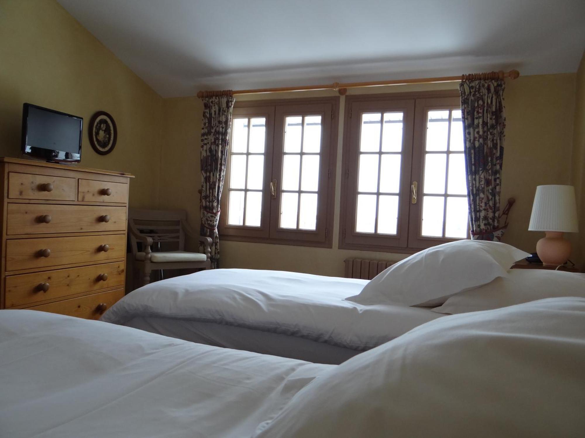Auberge Des Chasseurs Échenevex Zimmer foto